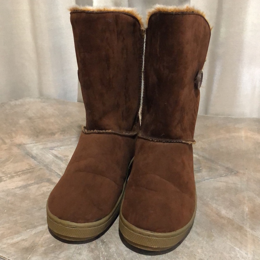 FINAL MARKDOWN!  3-7-25 HOST PICK!!  Preloved Rampage 9.5 Artik Brown Boots! - Picture 7 of 14